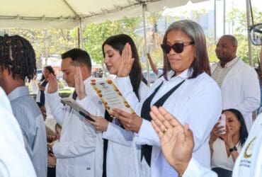 students-reciting-oath